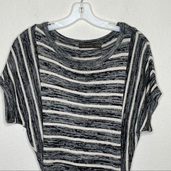 The Limited‎ Sweater - Picture 2 of 8